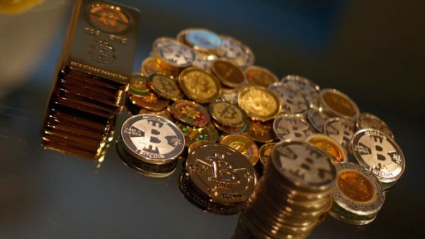 bitcoin-coins-and-bars