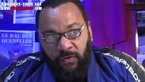 Dieudonné atomise Manuel Valls