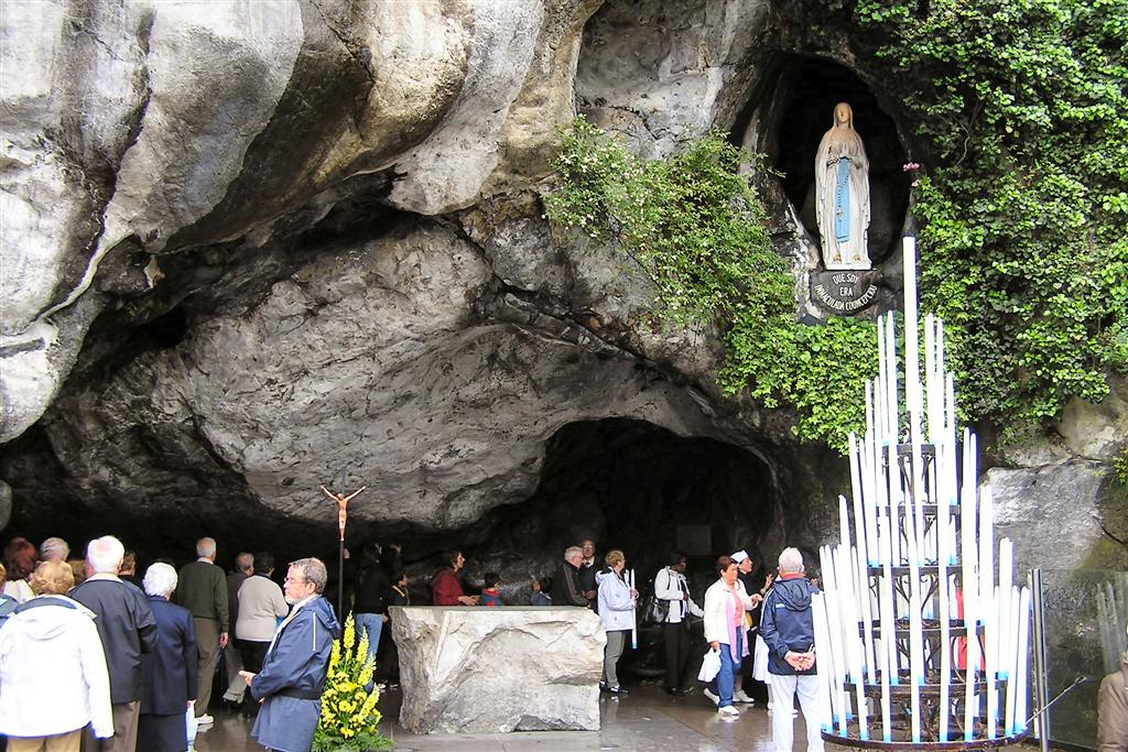 Catholicisme : de plus en plus de pèlerins à Lourdes (+15% sur un an)