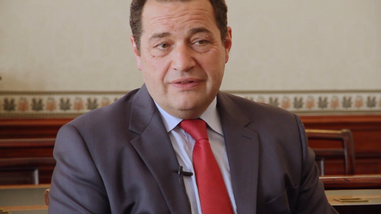 Jean-Frédéric Poisson : “La société française est dans un état très inquiétant car une immigration massive de long terme a modifié le visage de notre pays…