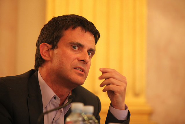 Revenu universel : Manuel Valls remet le couvert pour occuper la galerie