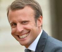 Emmanuel Macron : “Trop de politiques parlent de trop loin, de trop haut, d’à côté”