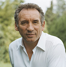 François Bayrou : l’homme au “pouvoir de nuisance incontestable, tant pour Macron que pour Fillon”