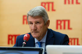 Philippe de Villiers : “Il faut se réveiller en osant dire, quels que soient les risques, ‘je suis désolé mais on est en France'”