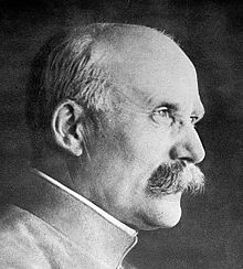 La petite histoire : Ils ont volé le cercueil de Pétain !