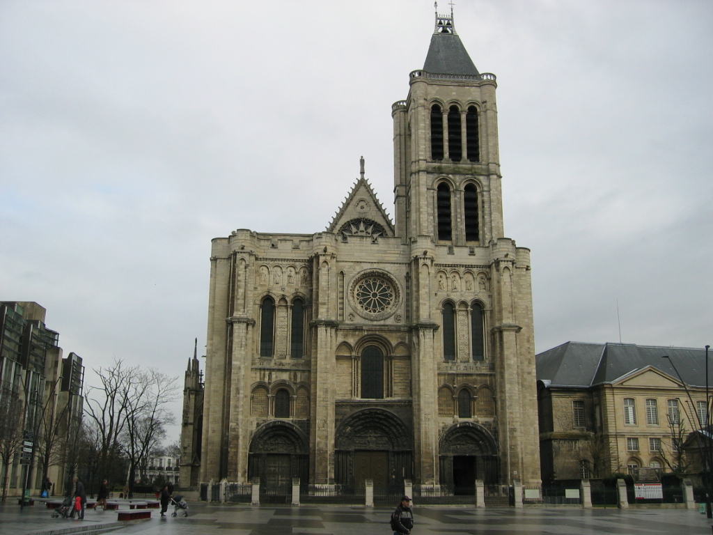 Saint-Denis : un chantier-spectacle pour reconstruire la flèche de la basilique