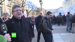 Vous avez un Apple ? « Vous êtes avec l’ennemi ! », lance Mélenchon à la manifestation d’Attac