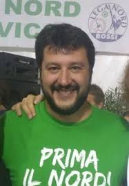 Salvini, le ministre qui fait des selfies… pendant une heure et demie