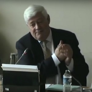 Vous avez dit complot ? “Fake news” ? Bruno Gollnisch plonge un député LREM dans l’embarras
