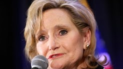 Soutenue par Donald Trump, la sénatrice républicaine Cindy Hyde-Smith réélue dans le Mississippi