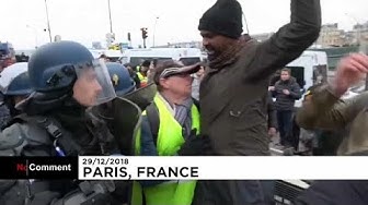 Gilets jaunes : des heurts à Paris (VIDÉO)