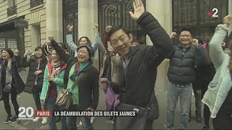 Quand les Gilets Jaunes rallient à leur cause des touristes (qui scandent « Macron Démission »)