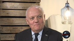 L'influence américaine dans les organisations internationales (Conférence de François Asselineau)