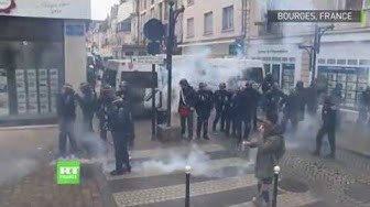 La manifestation des Gilets jaunes dégénère à Bourges (VIDÉO)