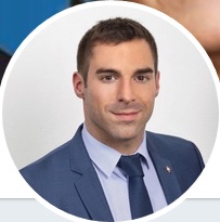 Surréaliste : Julien Odoul (RN) s’en prend au “conservatisme” de François-Xavier Bellamy (LR)