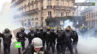 Paris : la tension monte entre Gilets jaunes et CRS (VIDÉO)