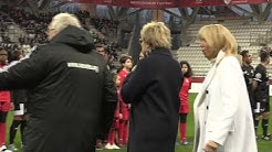 Les images de Brigitte Macron sifflée et huée (VIDÉO)