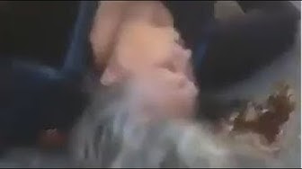 Acte XIX : U️n policier empêche des médics d’aider une vieille dame qui se vide de son sang ! (VIDÉO CHOQUANTE)