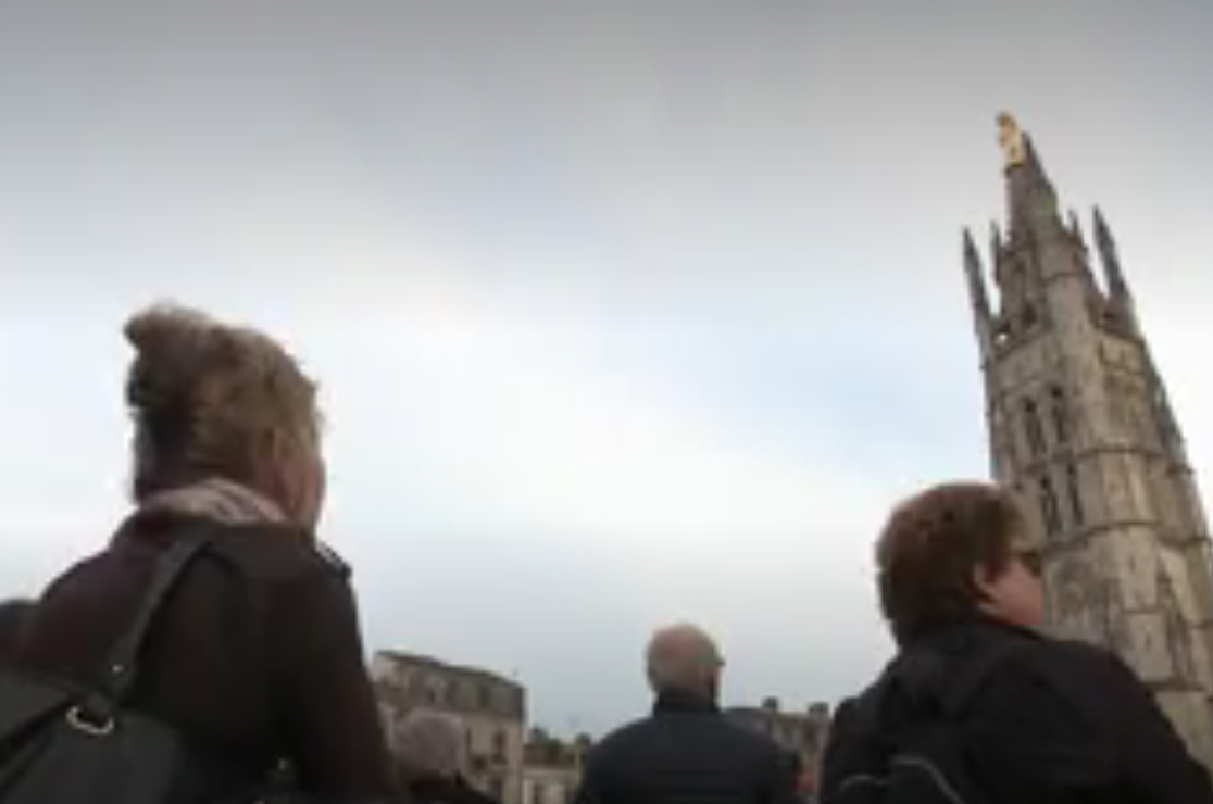 À 18h50 ce mercredi, les cloches des cathédrales et basiliques de France ont sonné pour rendre hommage à Notre-Dame de Paris (VIDÉO)