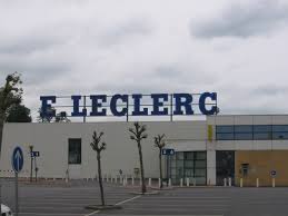 Rhône : les petits commerçants se lèvent contre un centre commercial