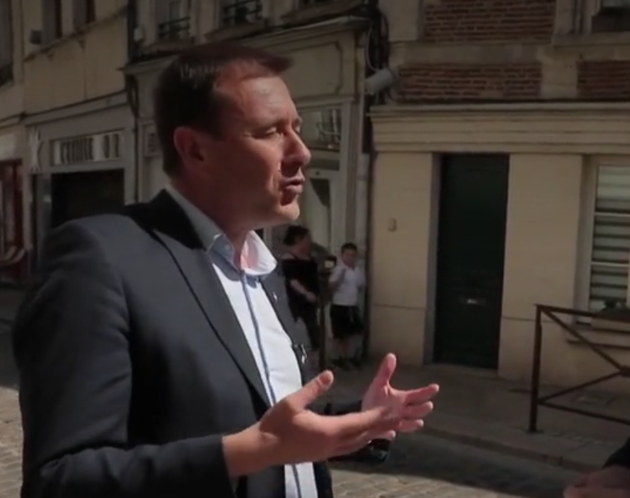 Ces maires qui pleurent leur centre-ville mais ouvrent des grandes surfaces en périphérie (VIDÉO)