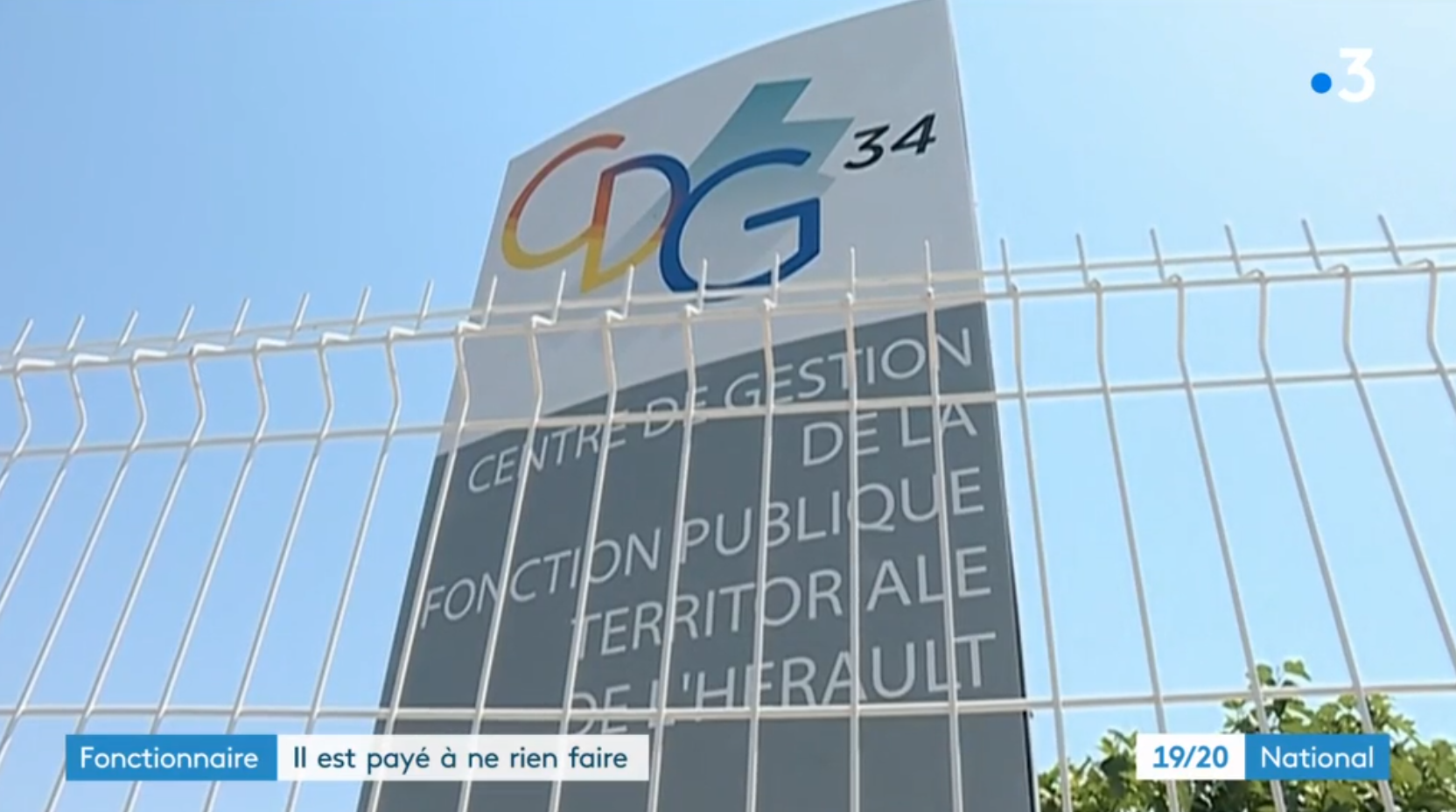 Fonctionnaires payés à ne rien faire : faute d’affectations, ils continuent à toucher leurs salaires (VIDÉO)