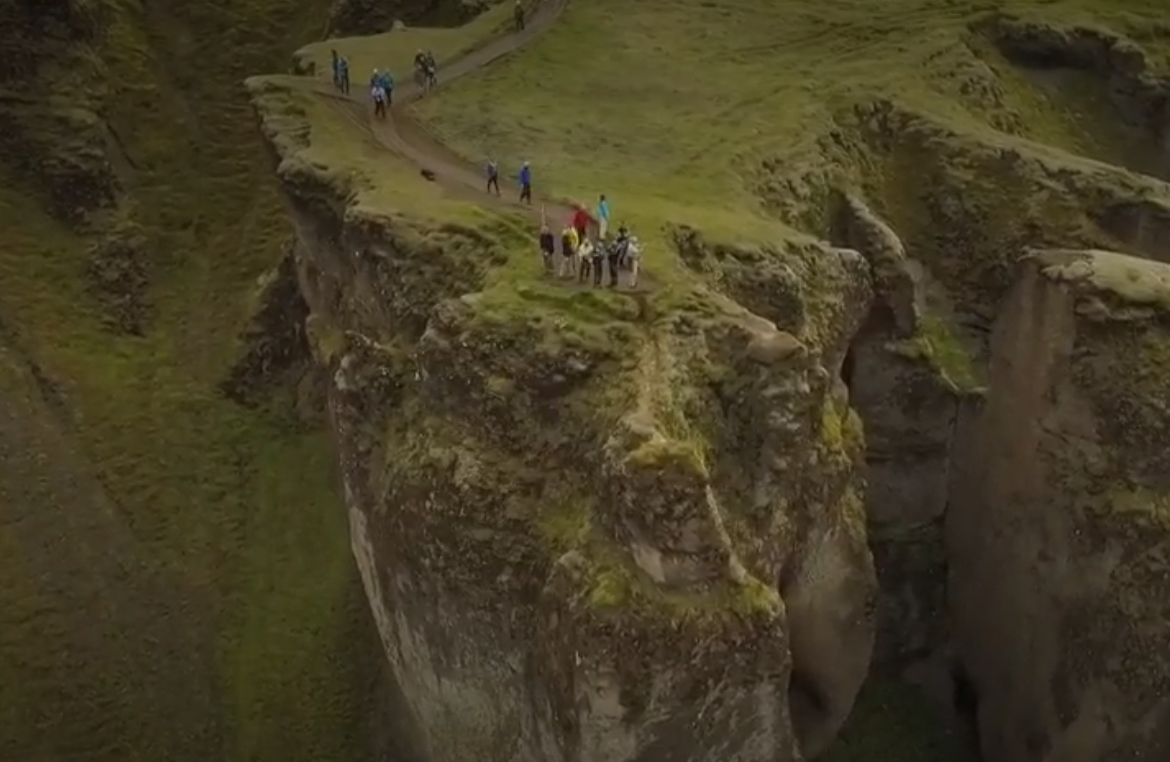 Tourisme de masse : l’Islande, victime de son succès (VIDÉO)