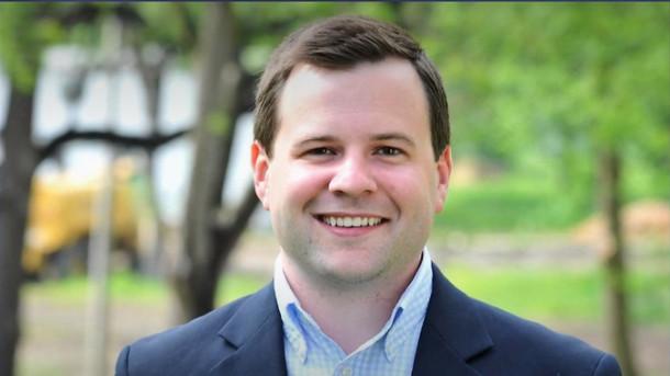 États-Unis : Bill Pulte, le milliardaire trumpien qui distribue ses dollars dans la rue