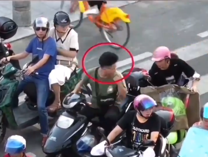 Big Brother en Chine : Un drone de la police interpelle un conducteur (VIDÉO)
