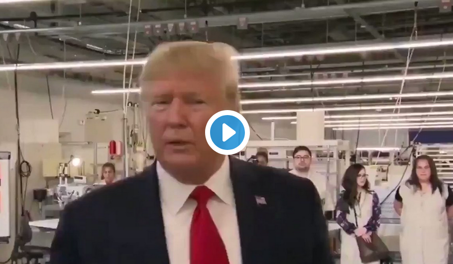 Énorme : Donald Trump pense être un meilleur président qu’Emmanuel Macron et le dit à une journaliste française (VIDÉO)