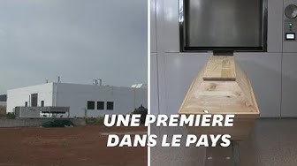 Ouverture du premier crématorium en Grèce malgré l’opposition de l’Église orthodoxe (VIDÉO)