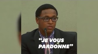 “Je vous pardonne” : au tribunal, il enlace la policière qui a abattu son frère par erreur (VIDÉO)