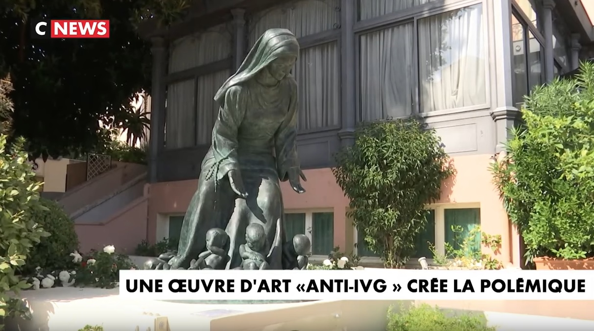 Menton : Une œuvre d’art pro-vie rend fous les extrémistes pro-avortement du coin (VIDÉO)