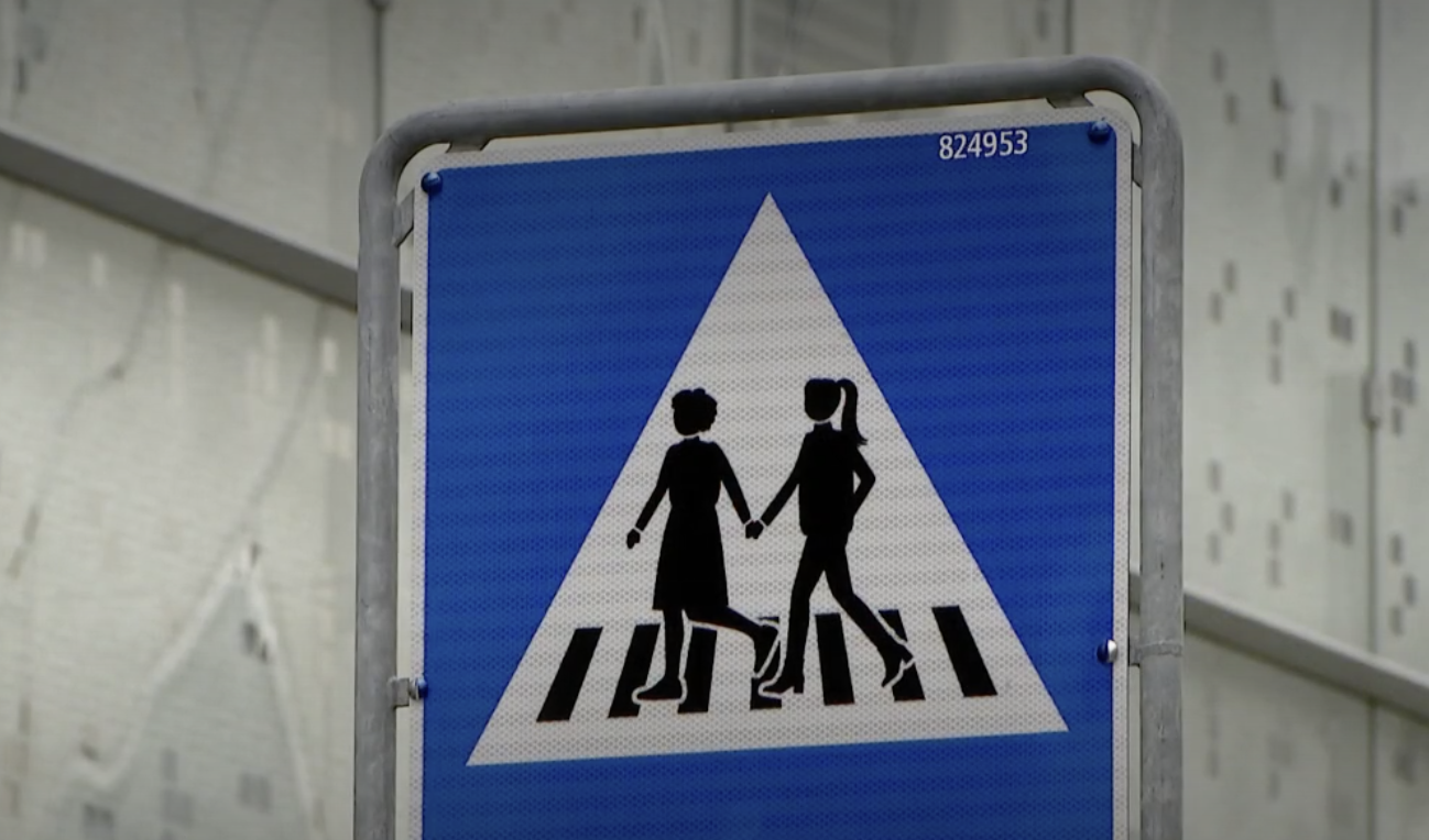 Féminisme en Suisse : les panneaux de signalisation… se féminisent