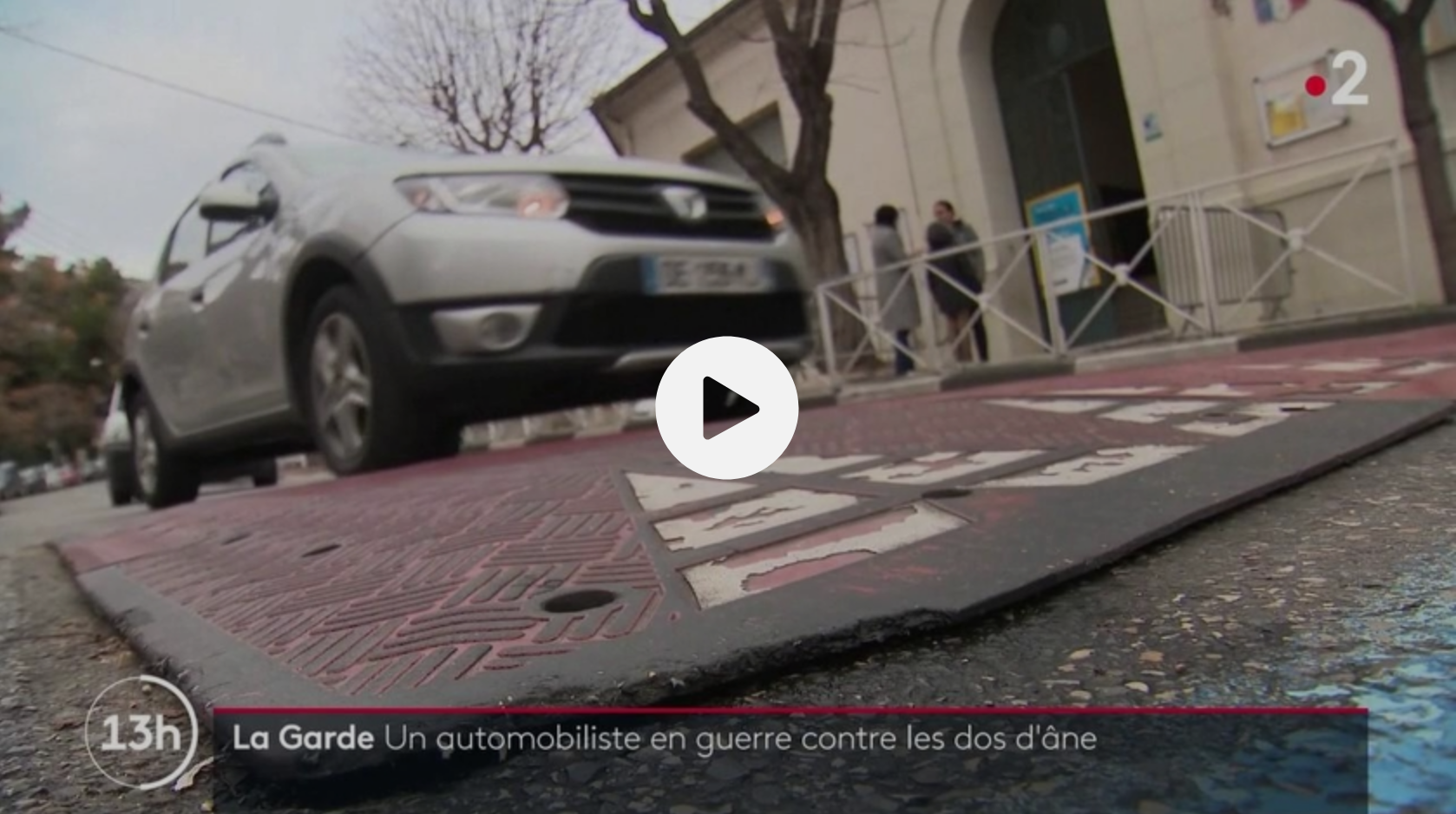 Var : un automobiliste s’attaque aux dos d’âne illégaux