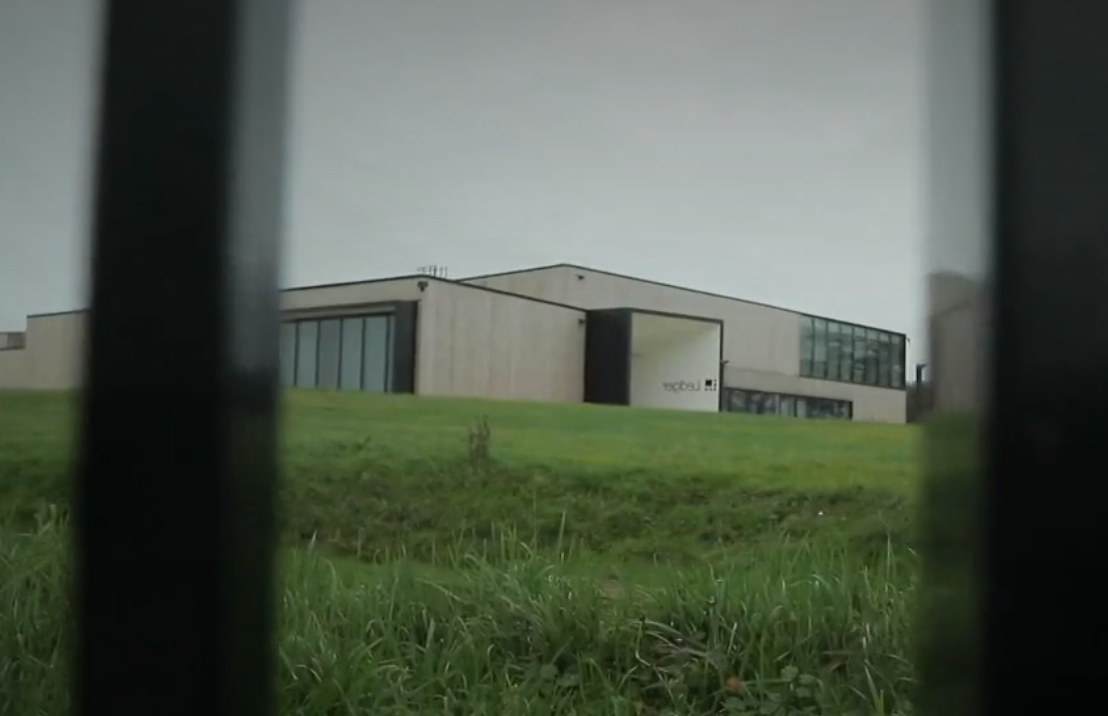 Cher : Vierzon, de la porcelaine au numérique