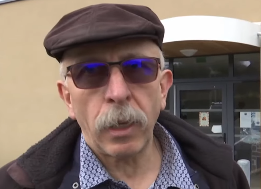 « On est pris pour des guignols » : un maire et agriculteur raccroche après un mandat (REPORTAGE)