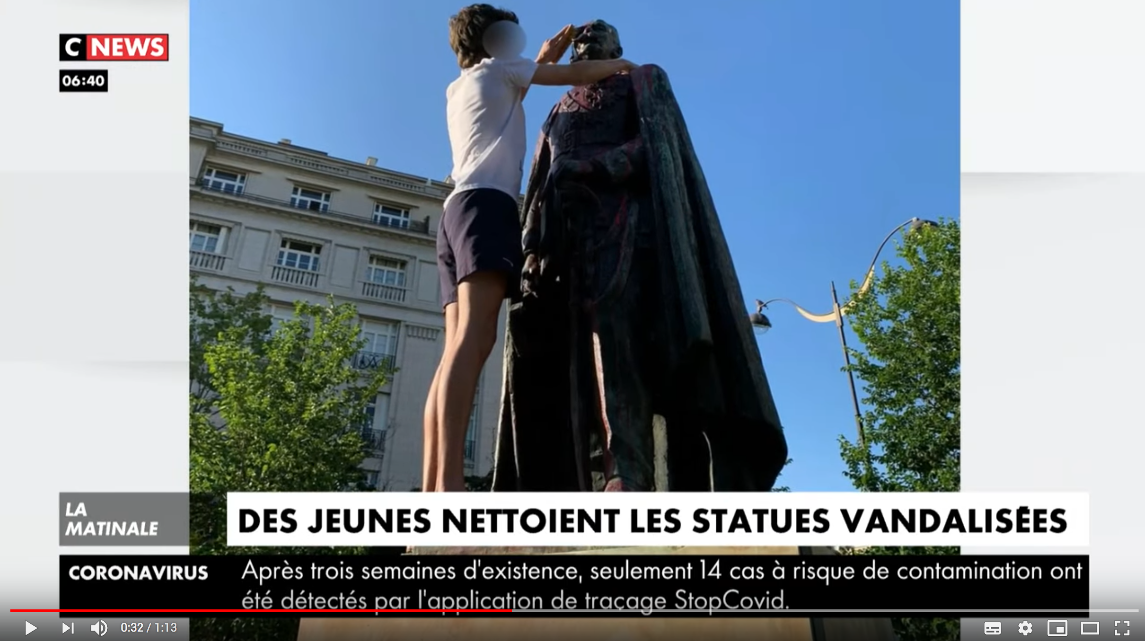 Des jeunes nettoient des statues vandalisées par les indigénistes (REPORTAGE)