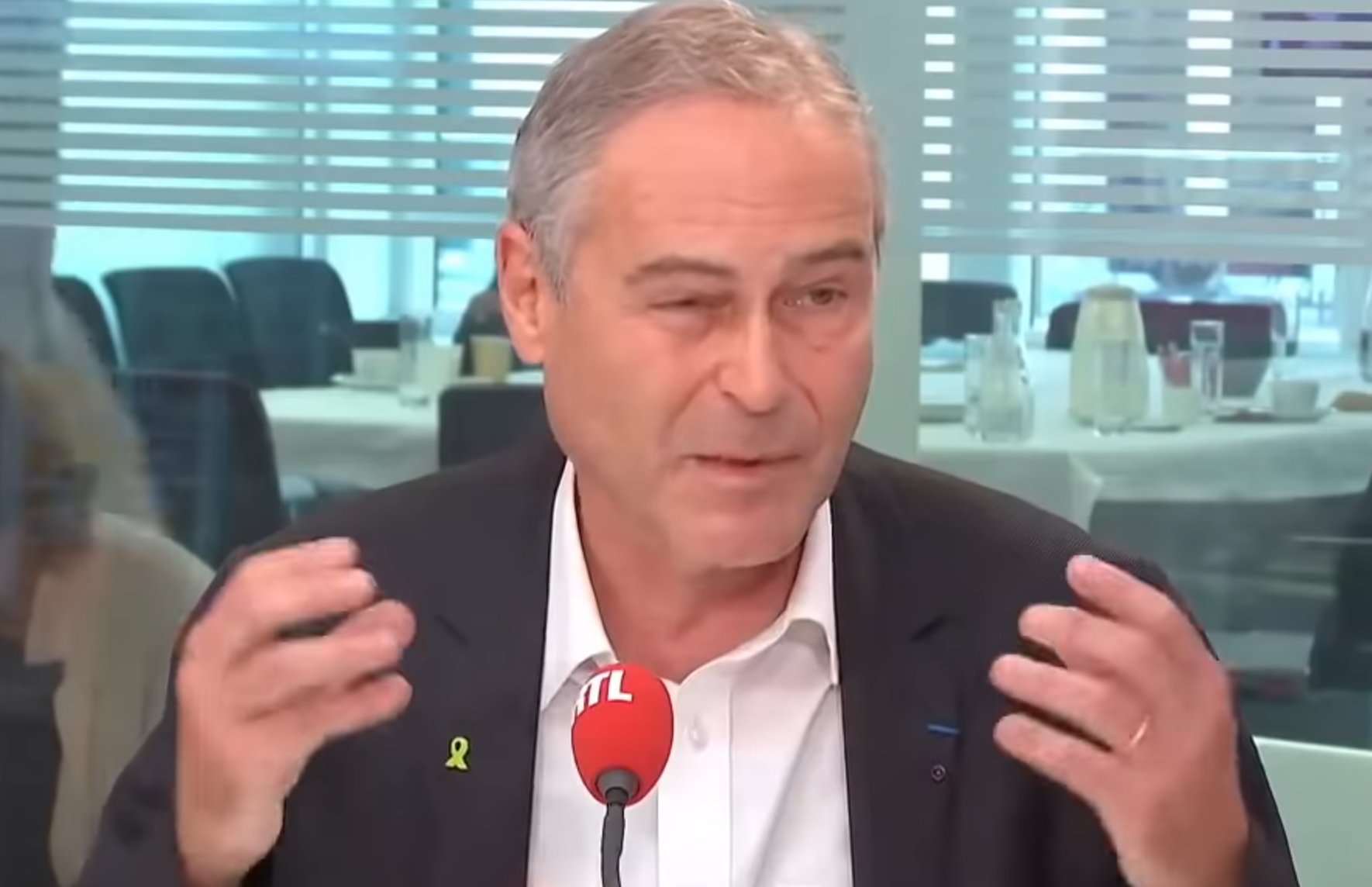 Le Pr Perronne VS le Pr Juvin sur la chloroquine du Pr Didier Raoult (DÉBAT)