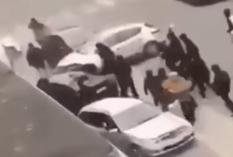 Scène de guerre civile à Liège (Belgique) : Ça mitraille à la kalach’ en pleine rue (VIDÉOS)