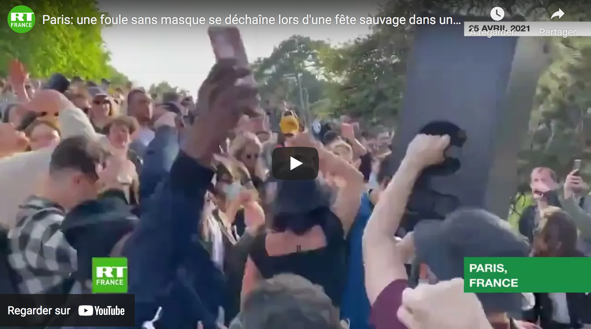 Paris : une foule sans masque se déchaîne lors d’une fête sauvage dans un parc des Buttes-Chaumont (VIDÉO)