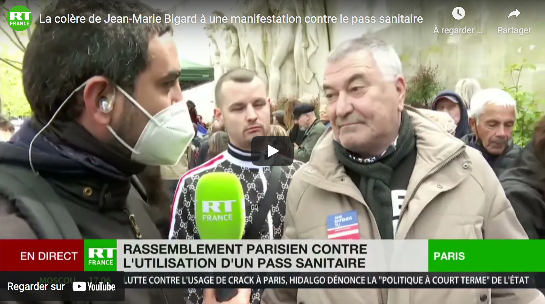 La colère de Jean-Marie Bigard à une manifestation contre le pass sanitaire (VIDÉO)