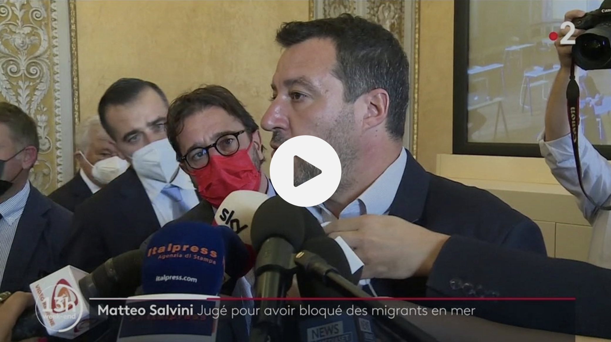 Italie : début du procès de Matteo Salvini, jugé pour avoir bloqué des envahisseurs en mer (VIDÉO)
