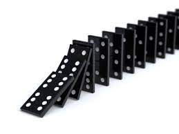 Diabolisation : la stratégie des dominos