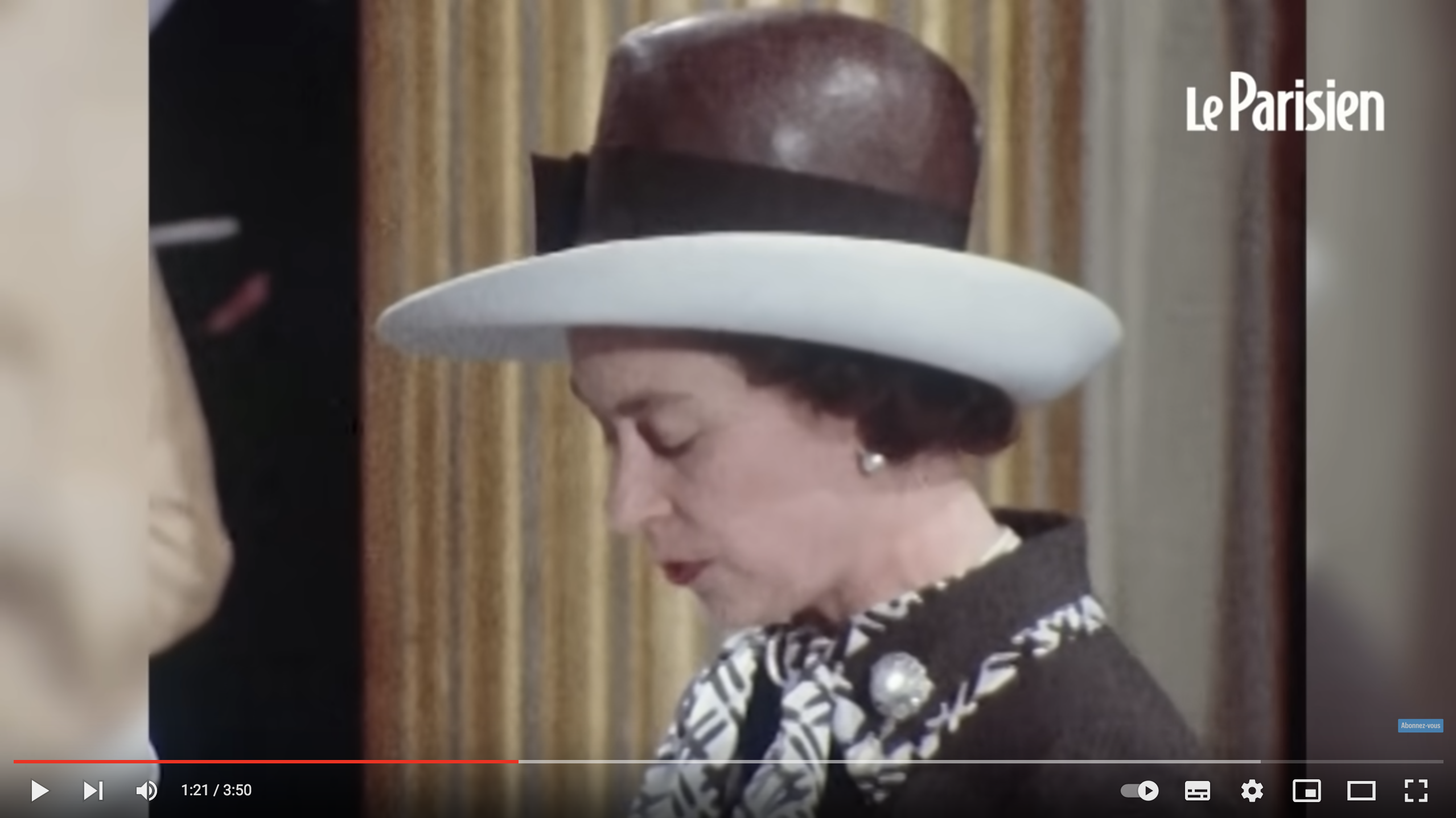 Incident de protocole de Chirac, « sauce salade » de Mitterrand… La reine Elizabeth II et la France (VIDÉO)