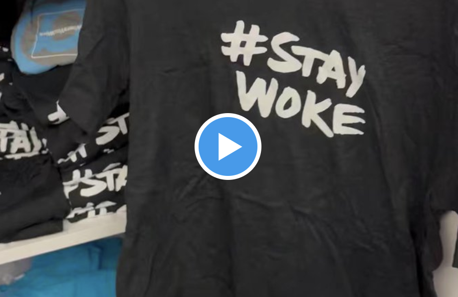 Après avoir trouvé des t-shirts “Stay Woke” dans un placard du siège social de Twitter, nouvelle charge d’Elon Musk contre la menace woke qui “pousse la civilisation au suicide”