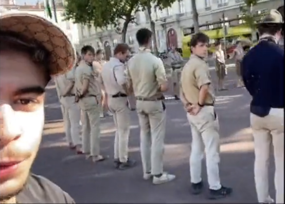 Choc des cultures à Lyon : “Wallah les scouts servent à rien” nous explique cet immigré algérien (VIDÉO)