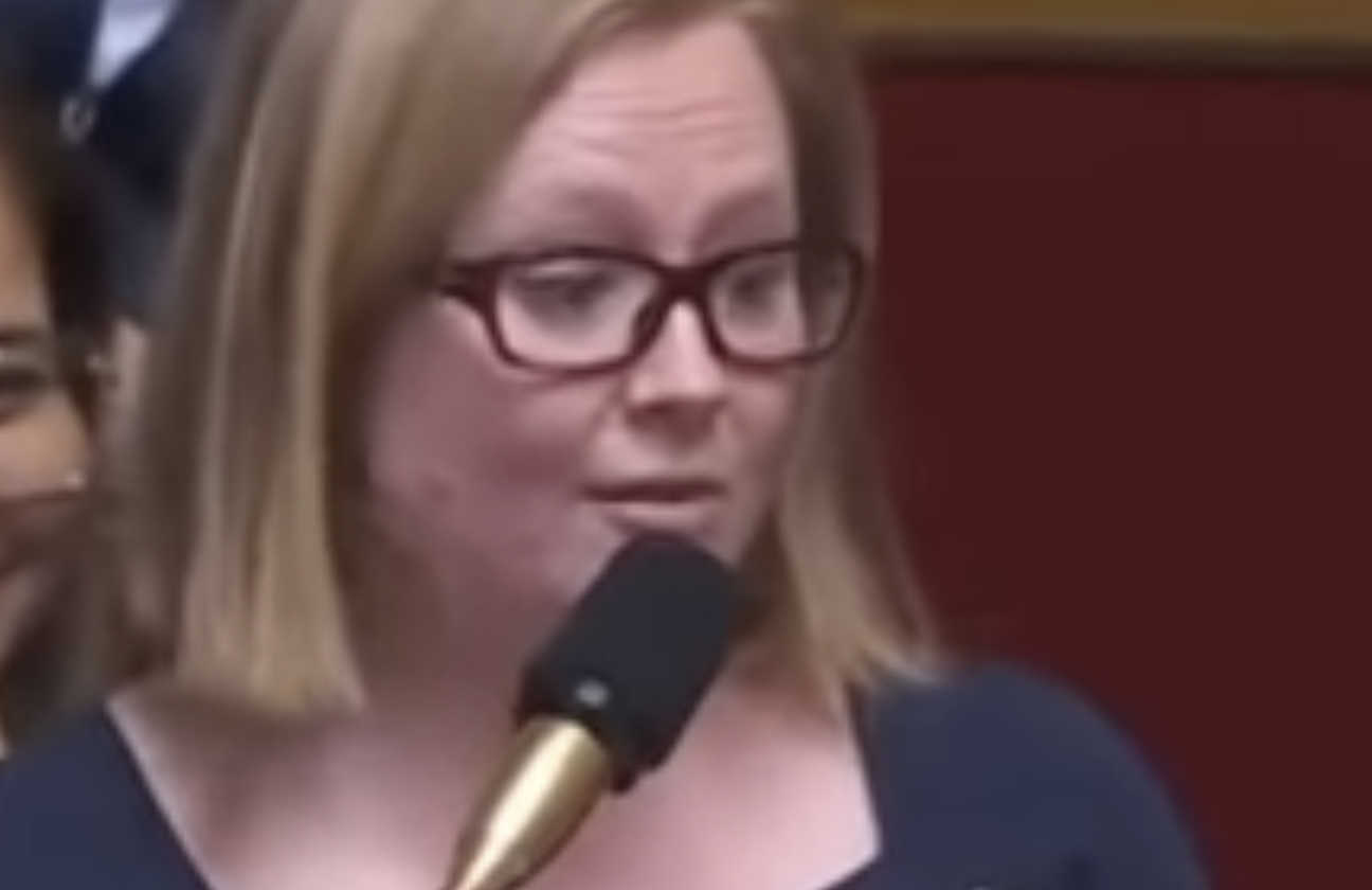 L’élocution bizarroïde de ce député NUPES va vous énerver ou vous faire rire… (VIDÉO)
