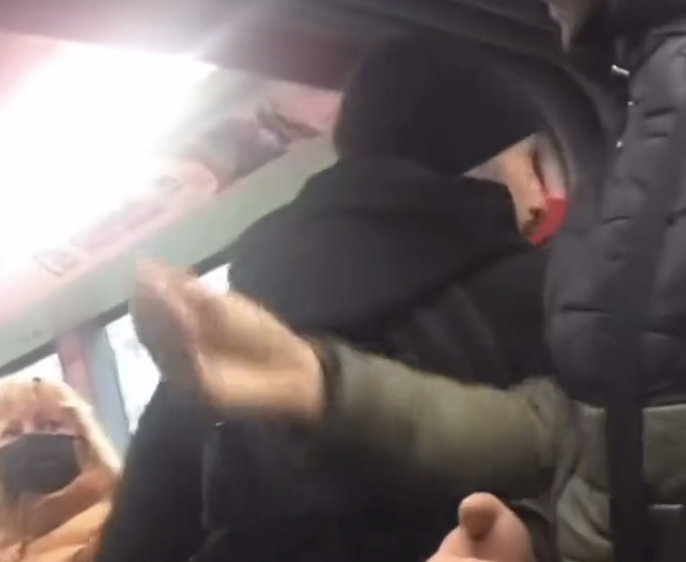 Tensions entre immigrés dans les transports en commun de Lyon (VIDÉO)