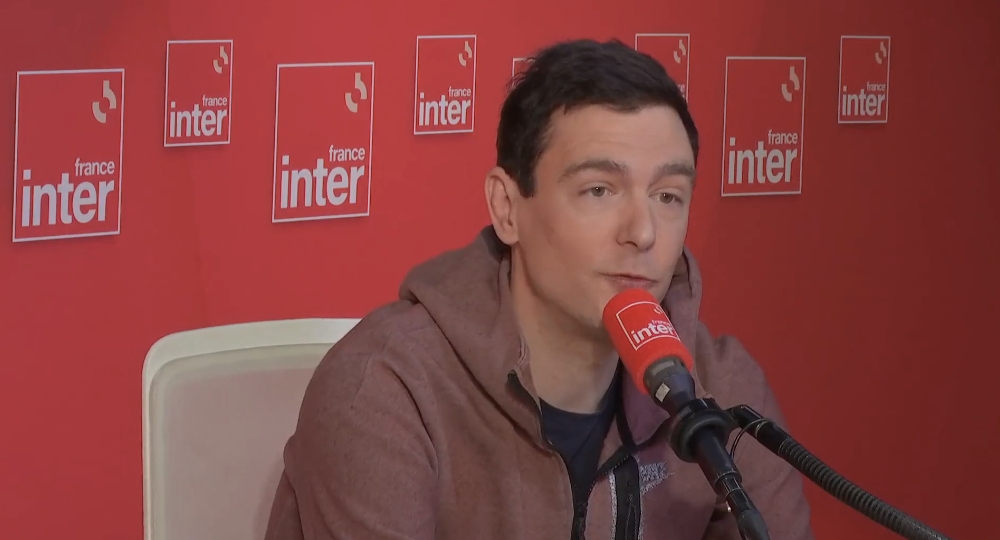 Le nouveau catéchisme prêché sur le service publique = démolir (ce qu’il reste de) la famille en prétendant qu’elle appauvrit le lien social… (le sociologue d’extrême gauche Geoffroy Daniel de Lagasnerie)
